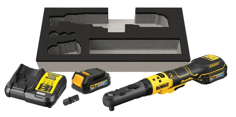 Llave de Carraca sin escobillas 1/2ââ y 3/8ââ XR 18V POWERSTACK compacta engomada