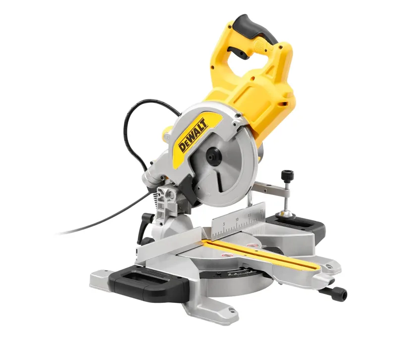 Ingletadora TelescÃ³pica 1800W - Ã216Mm , Luz Xps