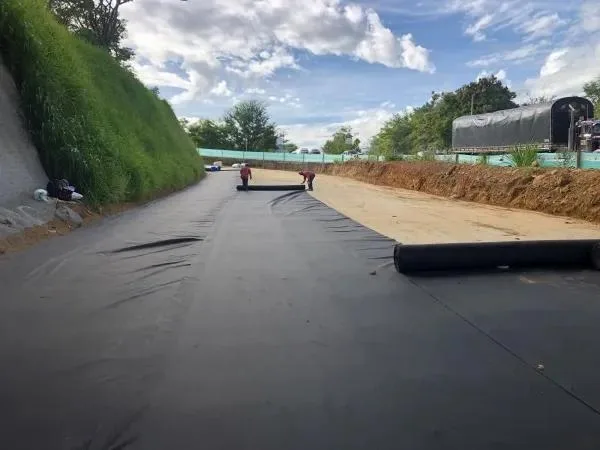Geotextil tejido